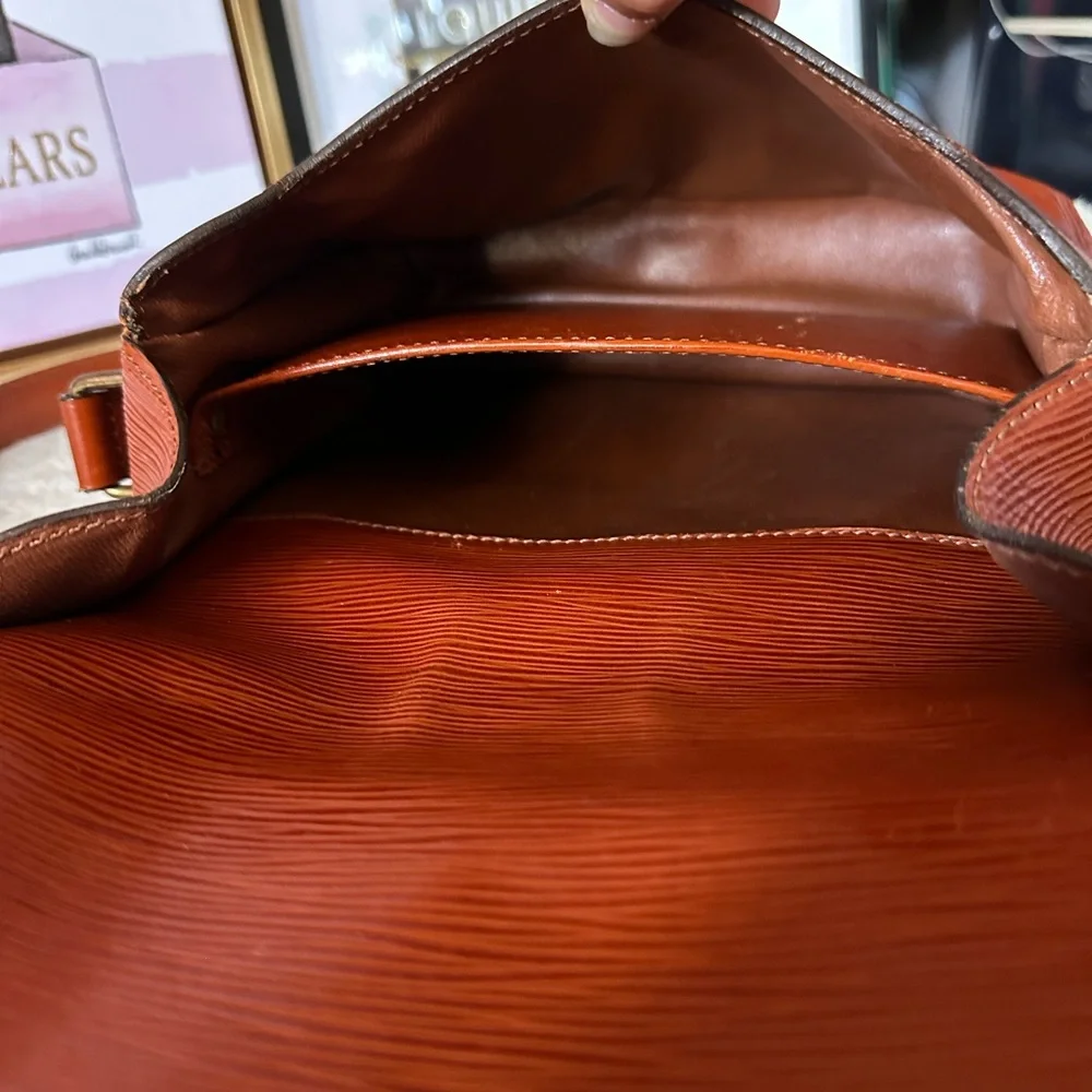 Louis Vuitton Epi Leather Cartouchiere Crossbody - Picture 3 of 15